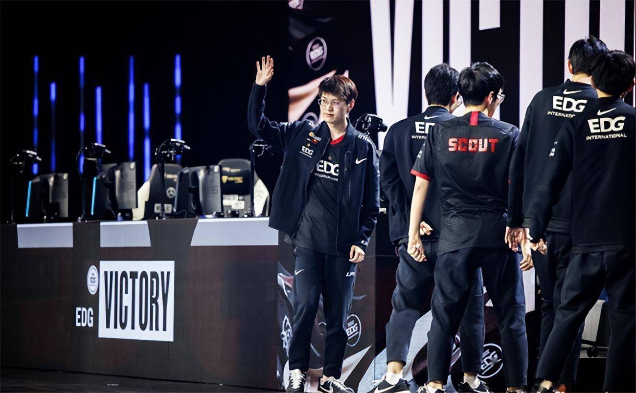 RGE强势DRX，Viper送出助攻