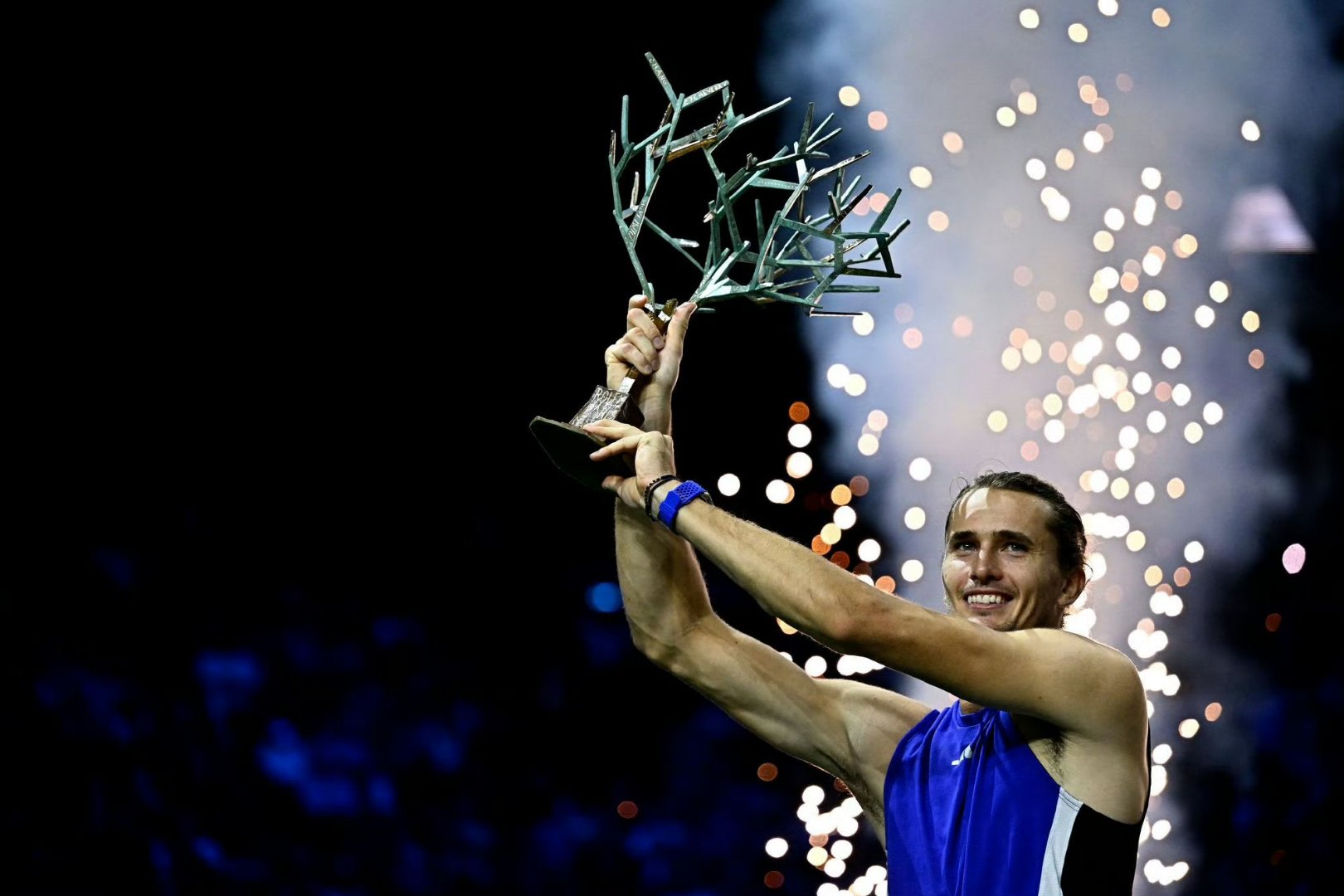 欧洲网球队轻取英国网球队，兹维列夫爆发神勇