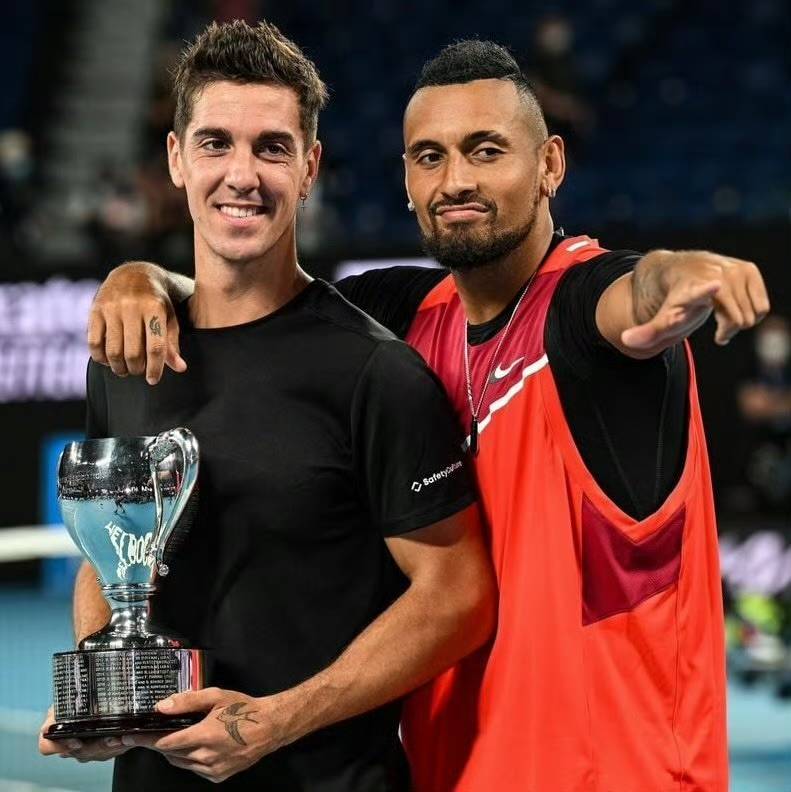 英国网球队轻取意大利网球队,克耶高斯关键制胜的简单介绍 英国网球队轻取意大利网球队,克耶高斯关键制胜的简单介绍