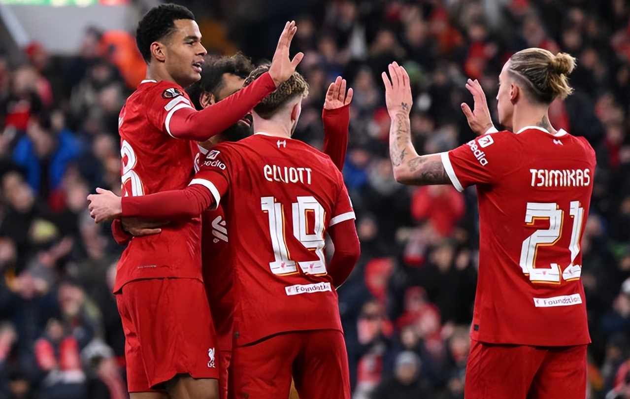 爆冷！足球强队意外出局震惊全场的简单介绍