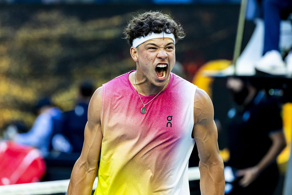 澳网完胜美网，辛纳惊艳四座