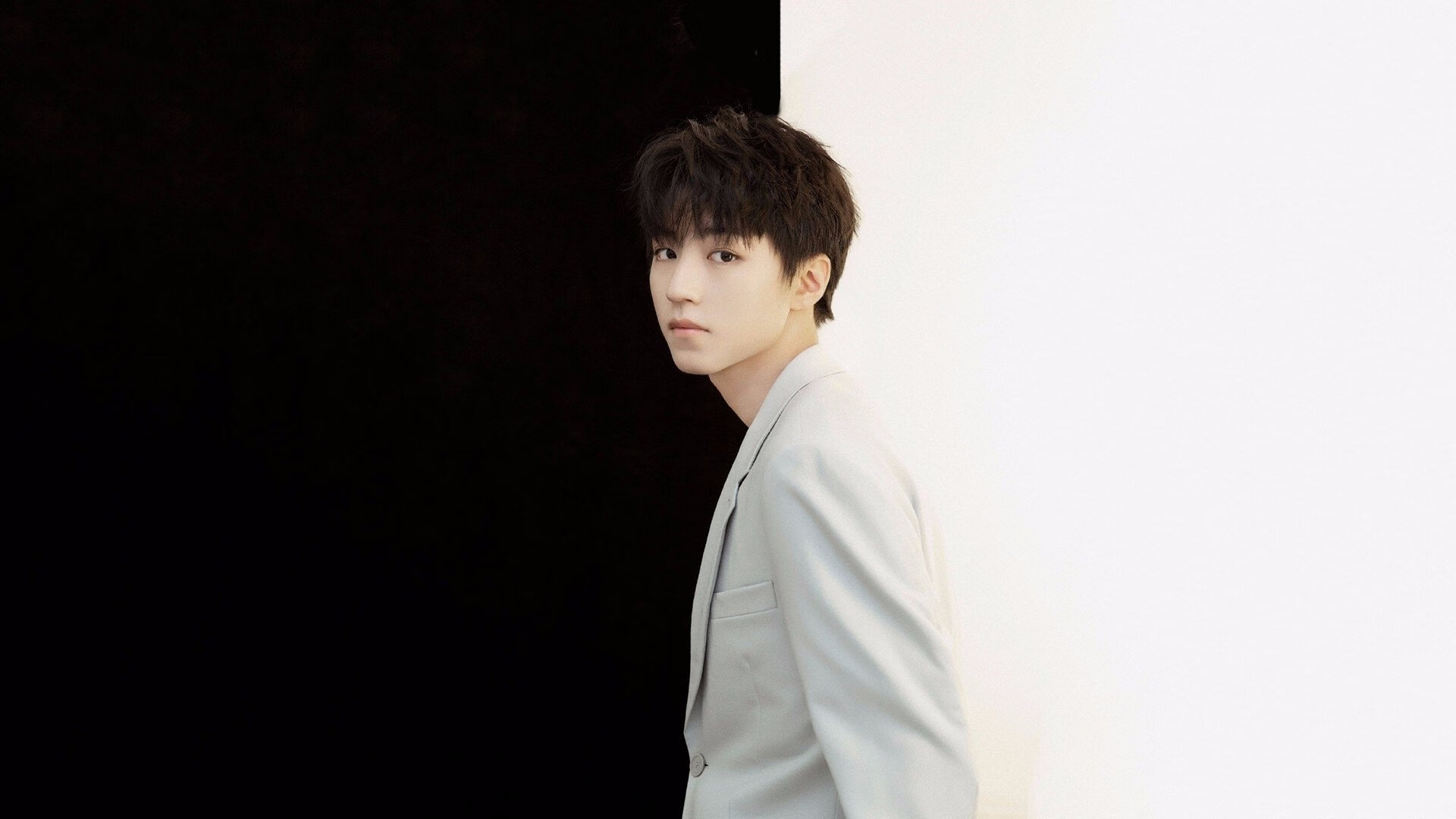 跨界风暴，当足球铁闸德里赫特在NBA总决赛接管比赛