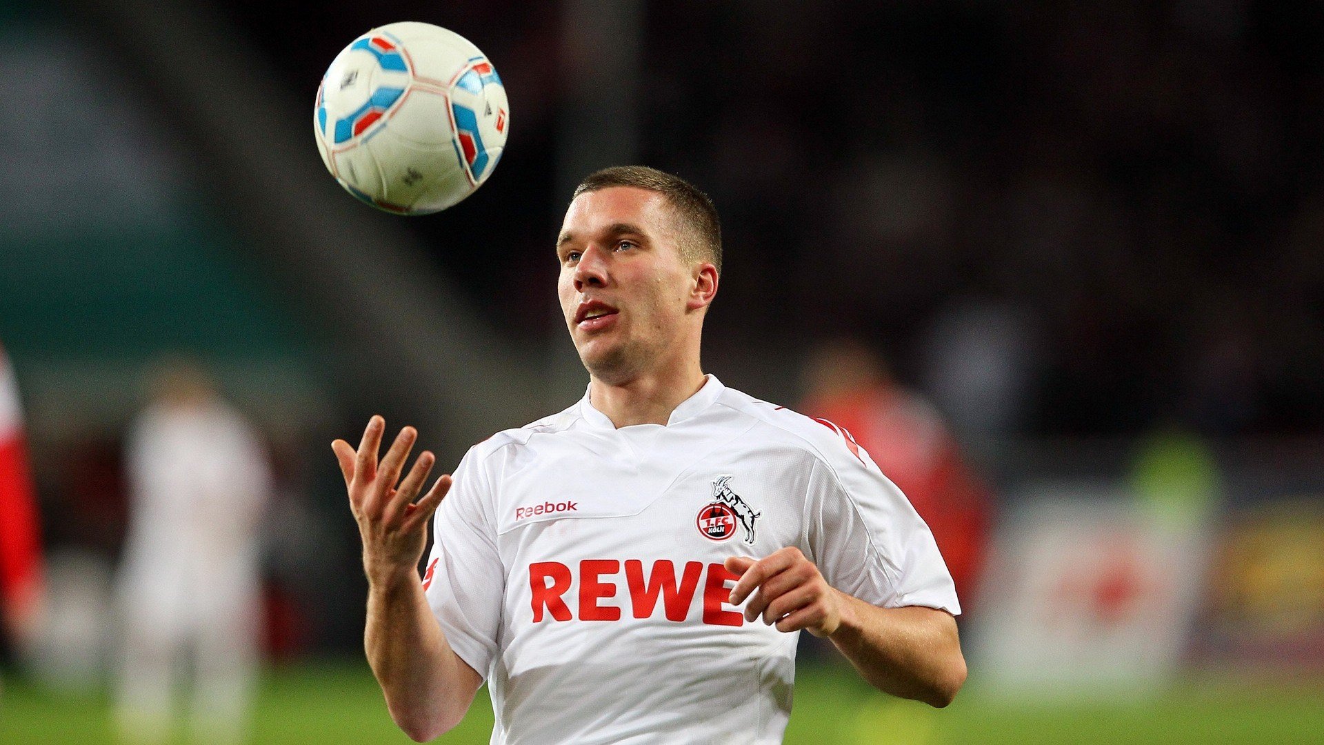 历史首胜！特奥加时绝杀救主，皇家社会欧战舞台奏响巴斯克最强音