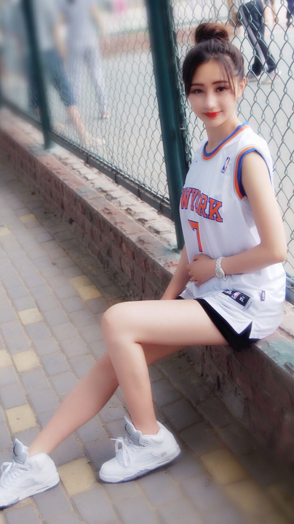 极限引擎，当赛道嘶吼与球场叹息在同一夜共振