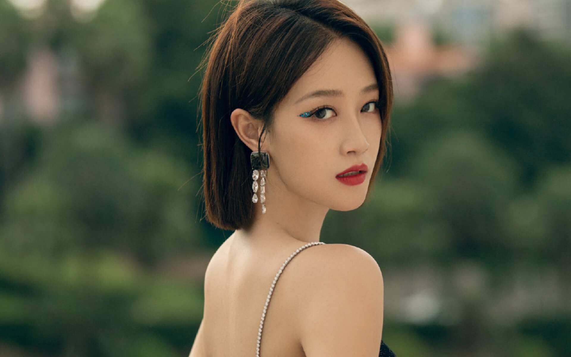 平行时空的足球之夜，当秘鲁加时绝杀尤文，赖斯在伯纳乌的暮色中主宰一切