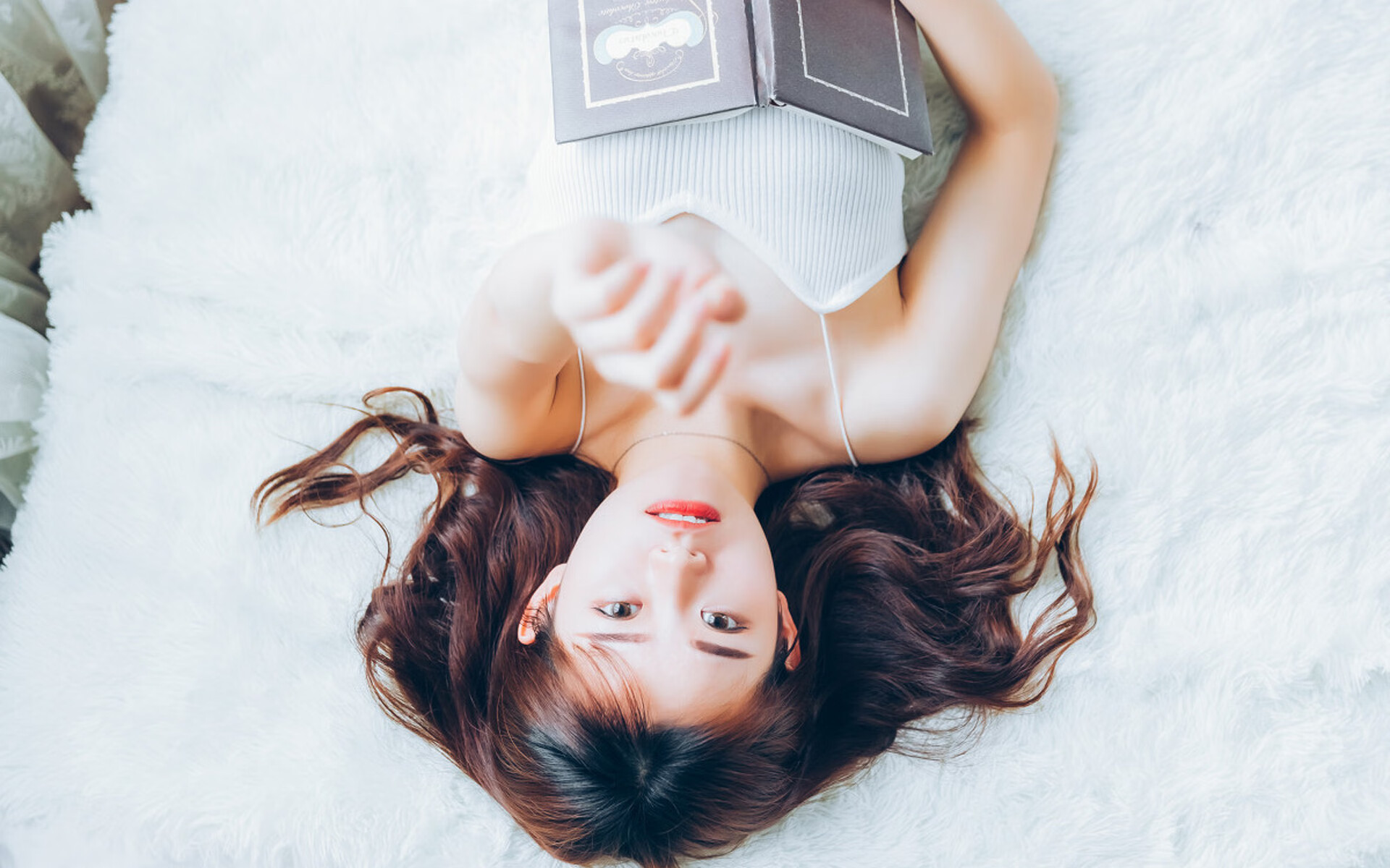 东方明珠对阵密尔沃基雄鹿，哈登在生死战中诠释上海精神